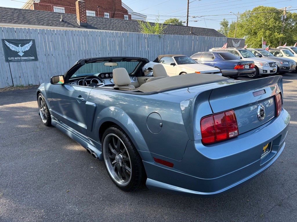 2006 Ford Mustang Image 10