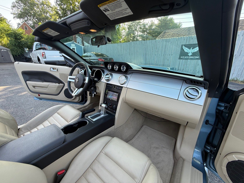 2006 Ford Mustang Image 15