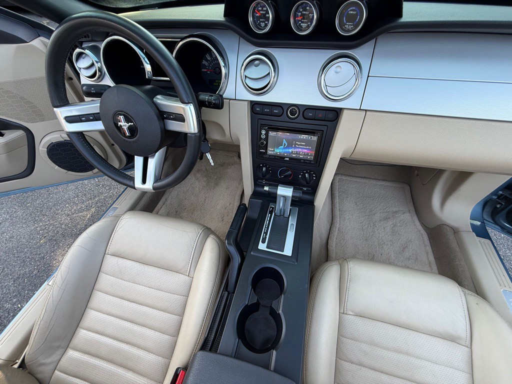 2006 Ford Mustang Image 30