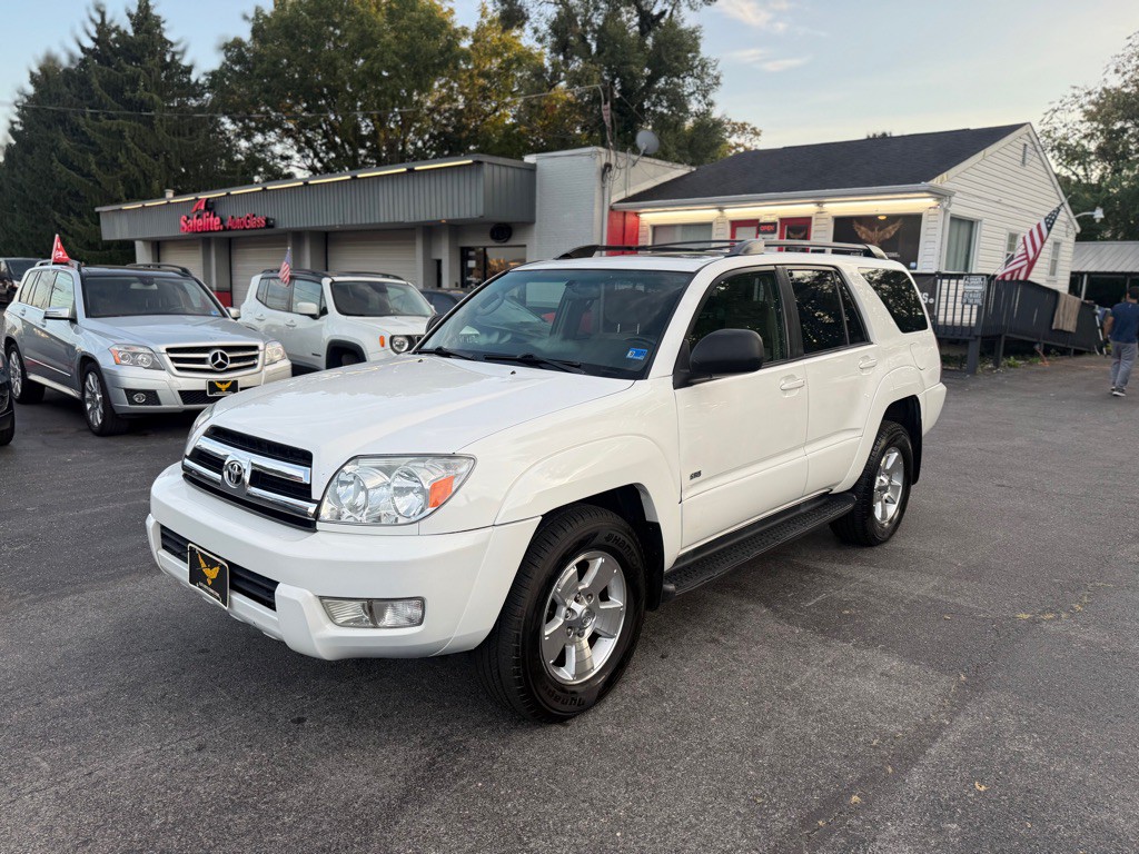 2005 Toyota 4Runner Image 2