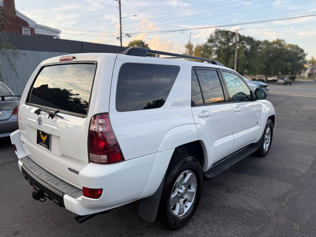 2005 Toyota 4Runner Image 5