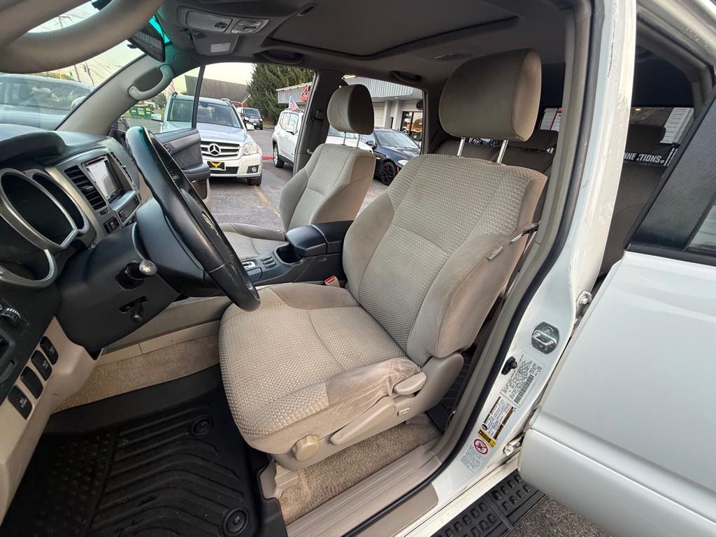 2005 Toyota 4Runner Image 10