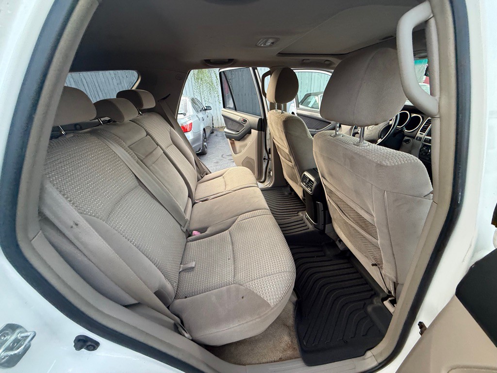 2005 Toyota 4Runner Image 15
