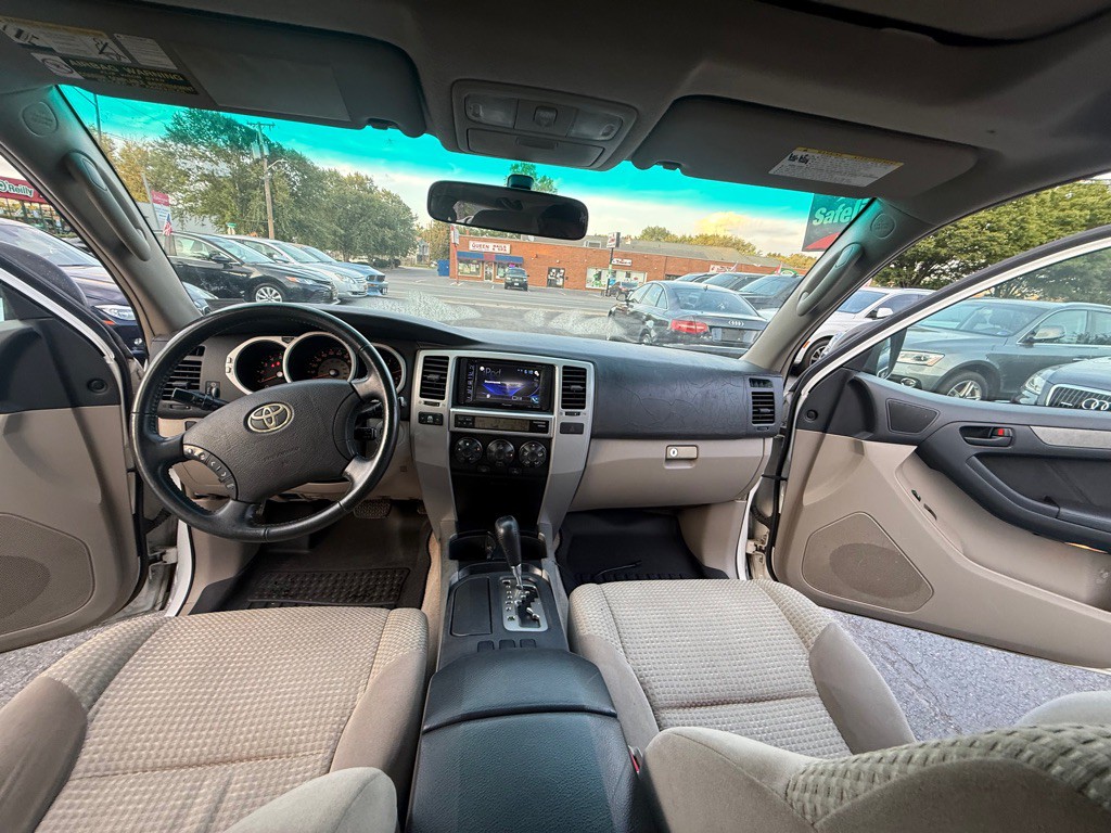 2005 Toyota 4Runner Image 19
