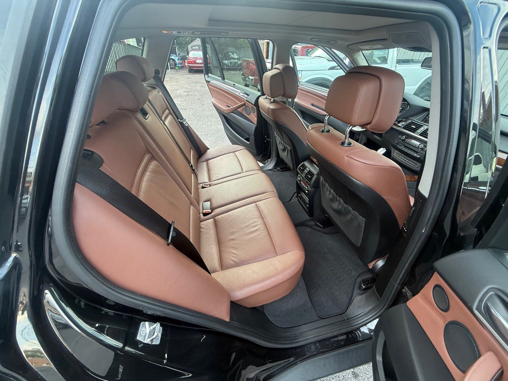 2013 BMW X5 Image 24