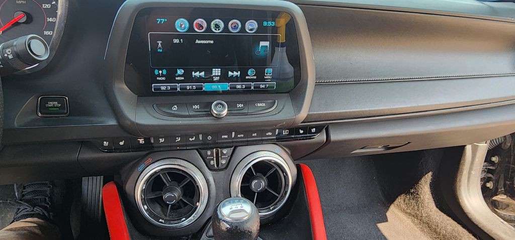 2016 Chevrolet Camaro Image 21