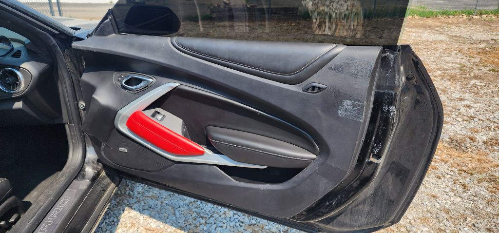 2016 Chevrolet Camaro Image 25