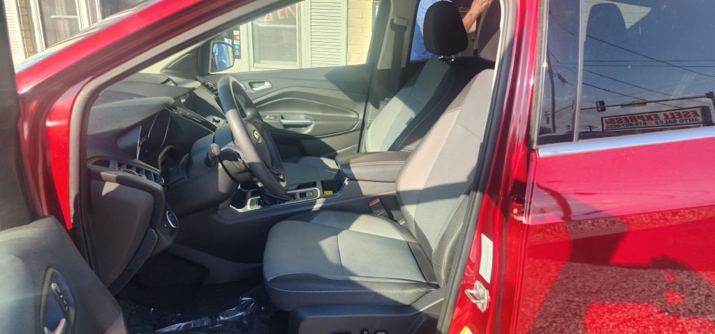 2017 Ford Escape Image 9