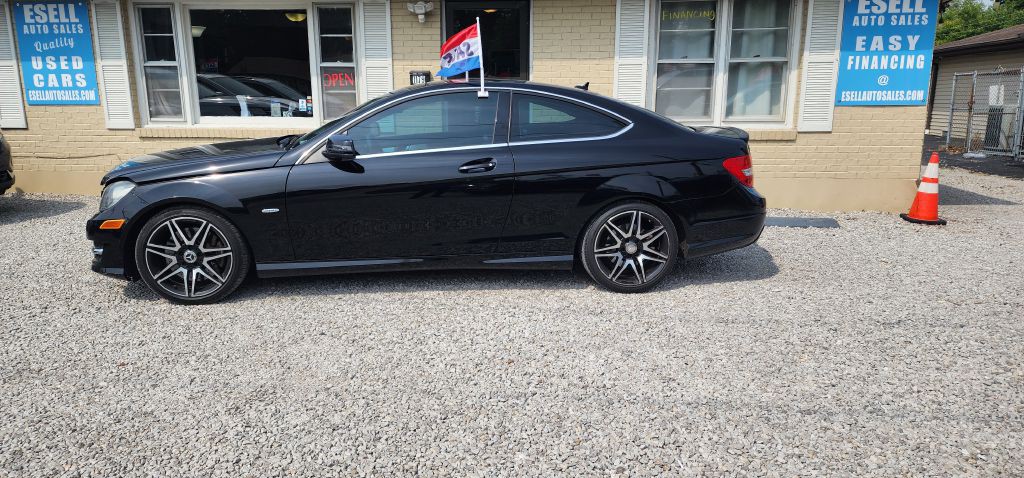 2015 Mercedes-Benz C-Class Image 3