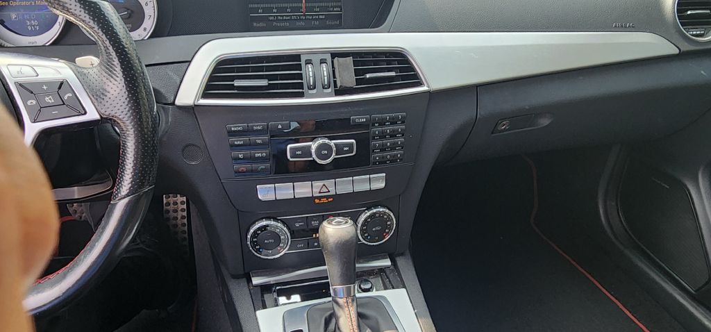 2015 Mercedes-Benz C-Class Image 15