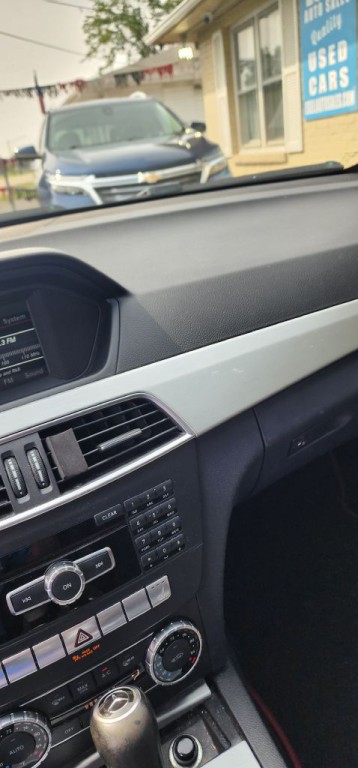 2015 Mercedes-Benz C-Class Image 16