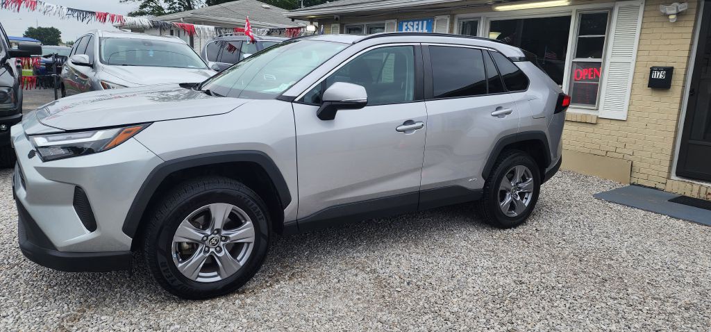 2022 Toyota Rav4 Image 3