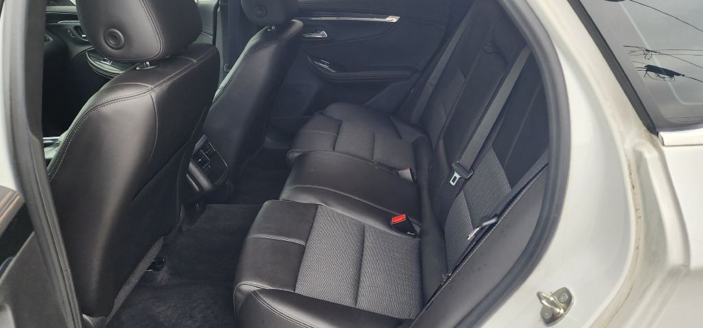 2016 Chevrolet Impala Image 13