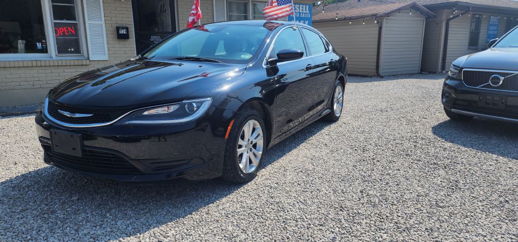 2017 Chrysler 200 Image 6