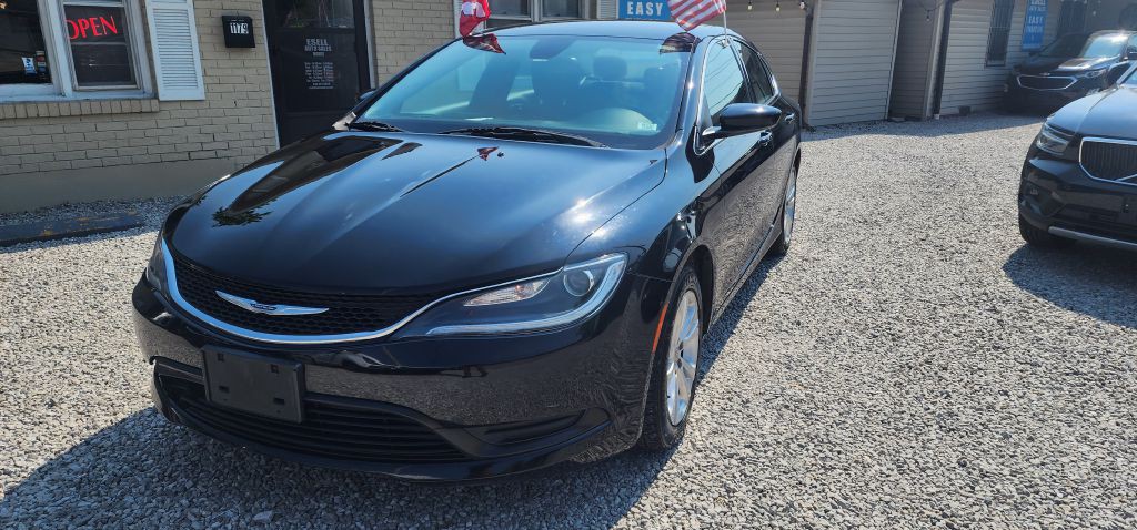 2017 Chrysler 200 Image 7