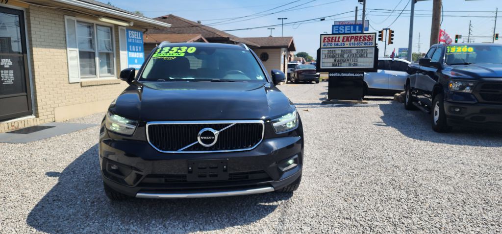 2022 Volvo XC40 Image 8