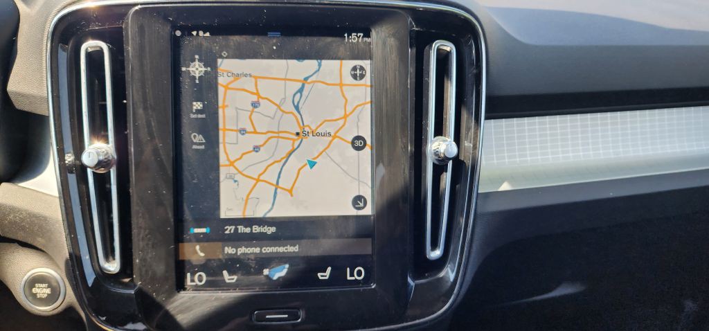 2022 Volvo XC40 Image 22
