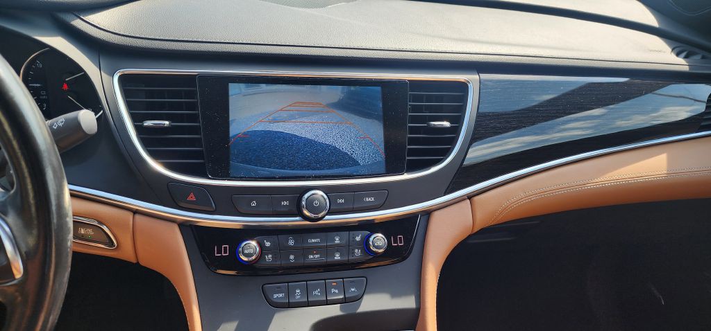 2017 Buick Lacrosse Image 21