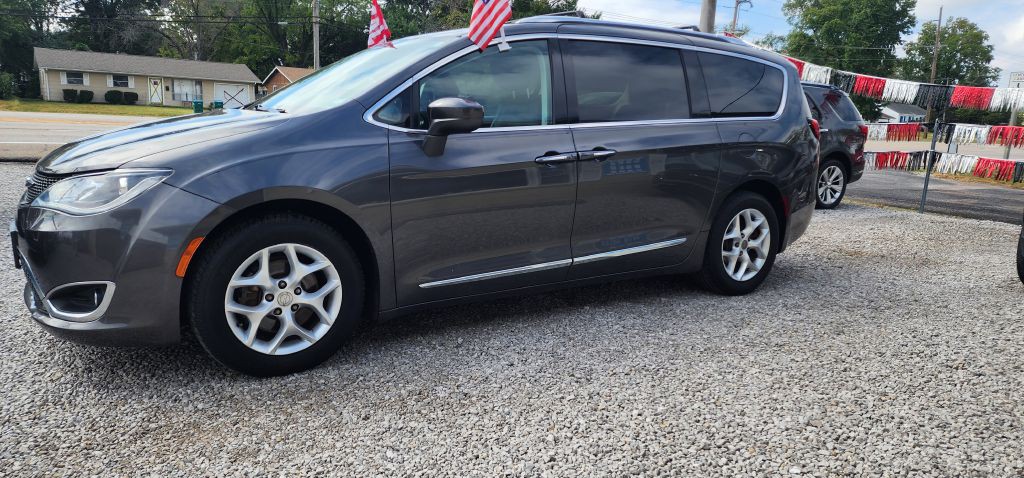 2018 Chrysler Pacifica Image 6