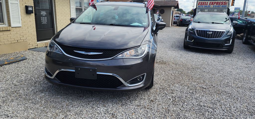 2018 Chrysler Pacifica Image 18