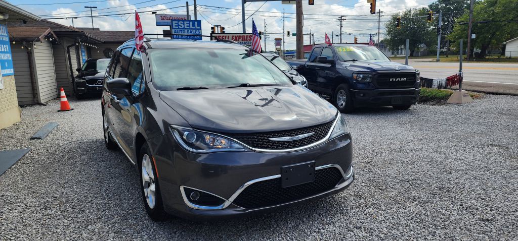 2018 Chrysler Pacifica Image 19