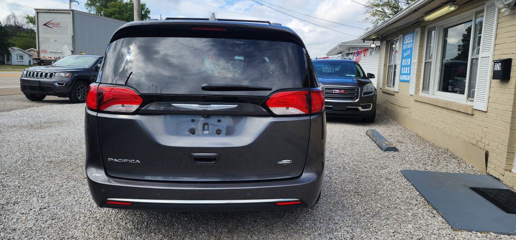 2018 Chrysler Pacifica Image 21
