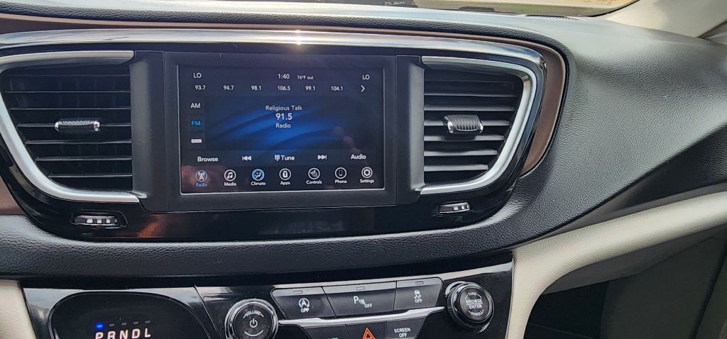 2018 Chrysler Pacifica Image 24