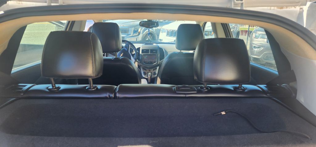 2016 Chevrolet Sonic Image 12