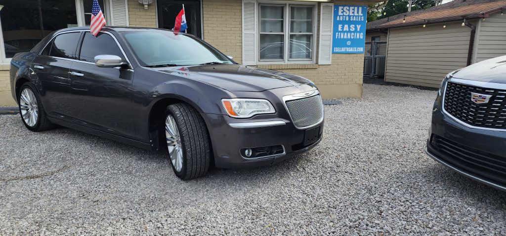 2013 Chrysler 300 Image 17