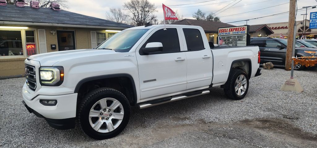 2017 GMC Sierra Image 1