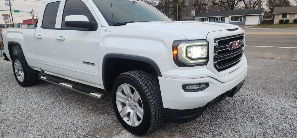 2017 GMC Sierra Image 3