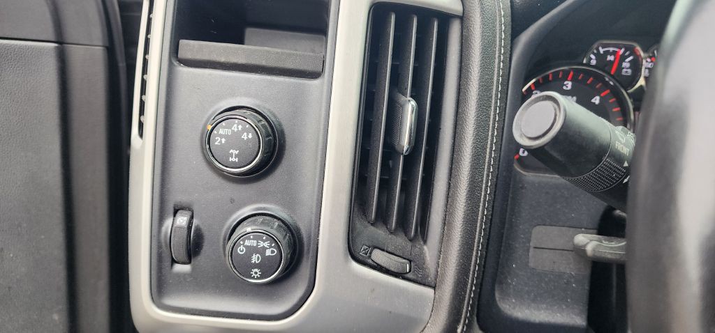 2015 GMC Sierra Image 16