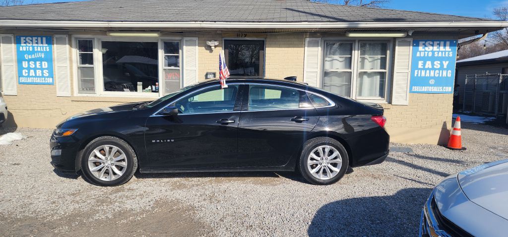 2022 Chevrolet Malibu Image 2