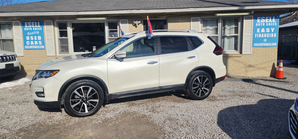 2020 Nissan Rogue Image 1