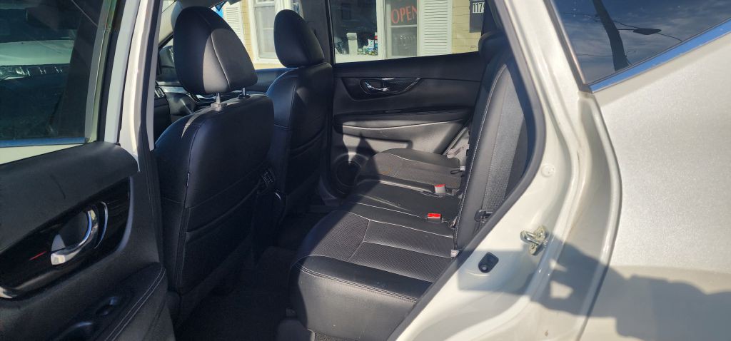 2020 Nissan Rogue Image 12