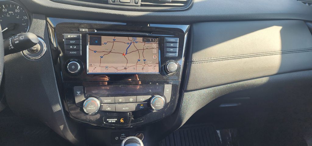 2020 Nissan Rogue Image 16