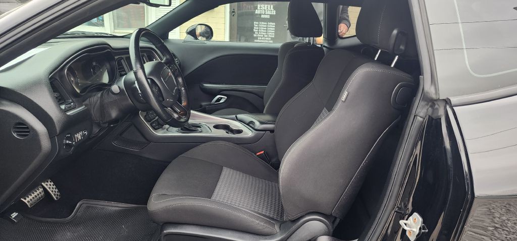 2022 Dodge Challenger Image 11