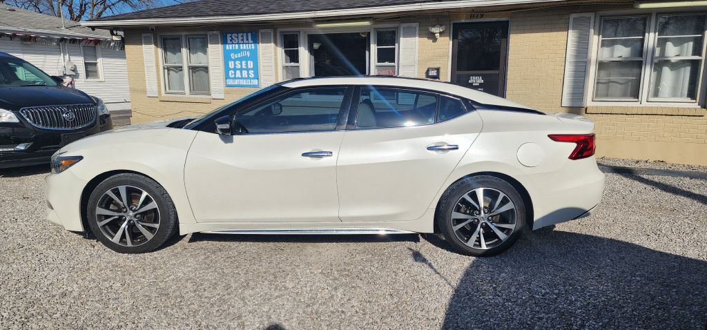 2017 Nissan Maxima Image 8
