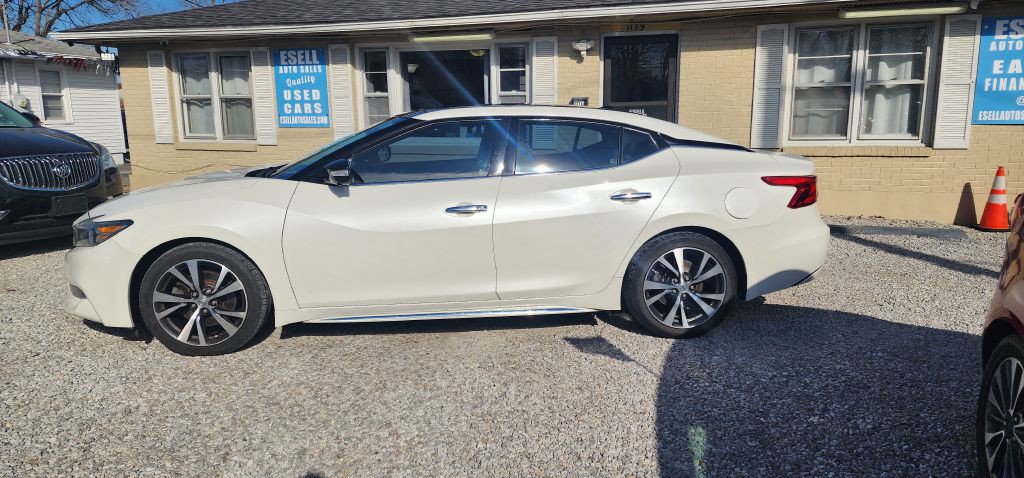 2017 Nissan Maxima Image 9