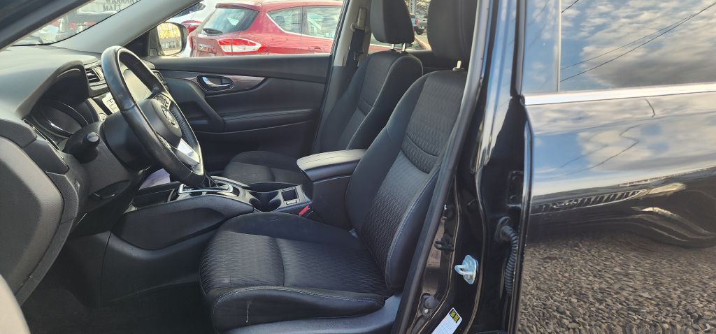 2018 Nissan Rogue Image 11