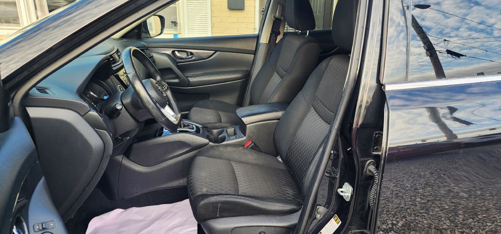 2018 Nissan Rogue Image 14