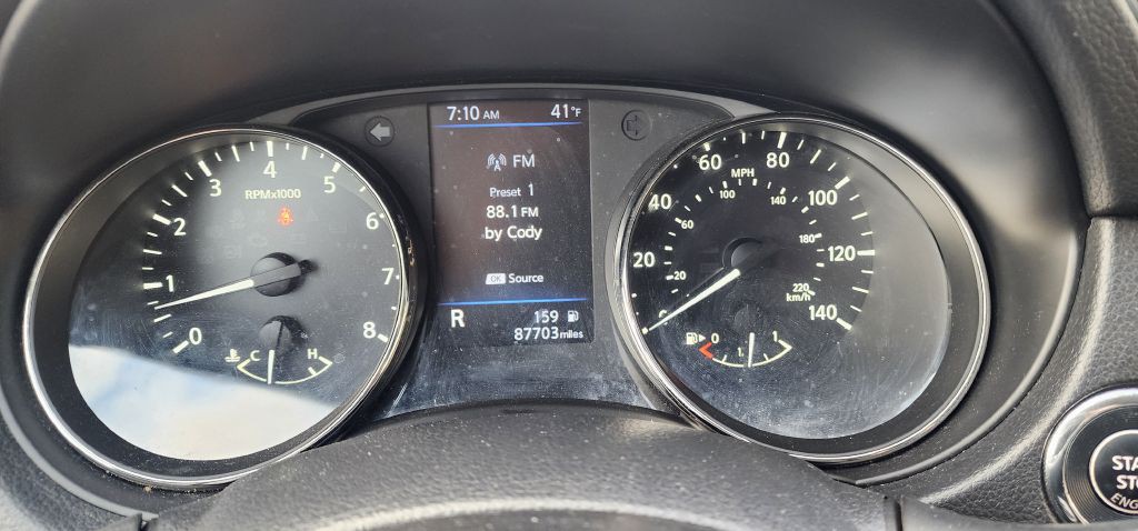 2018 Nissan Rogue Image 17