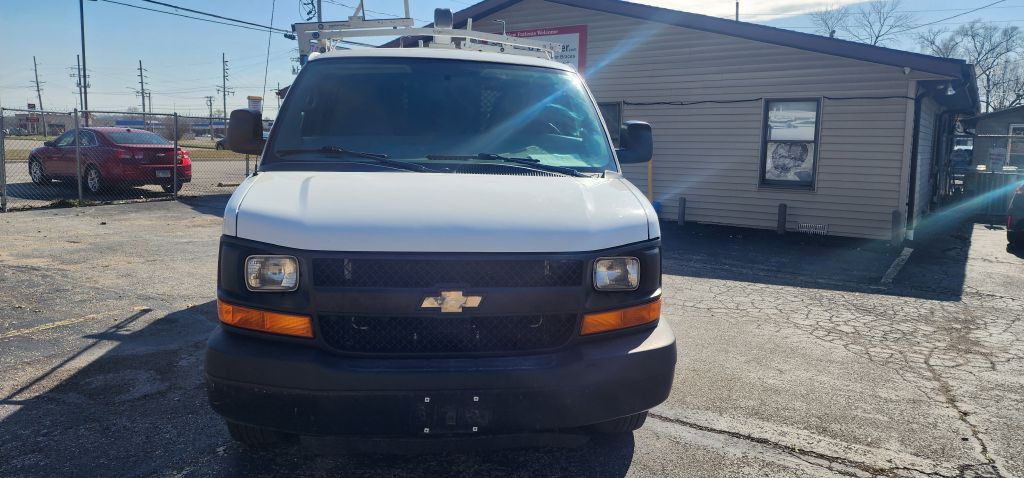 2015 Chevrolet Express Image 10