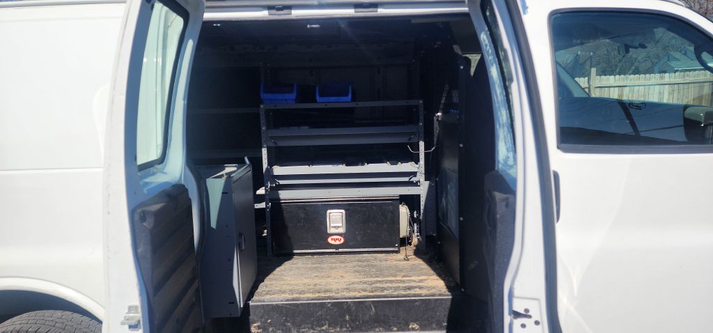 2015 Chevrolet Express Image 16