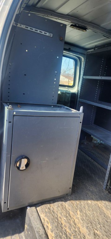 2015 Chevrolet Express Image 20