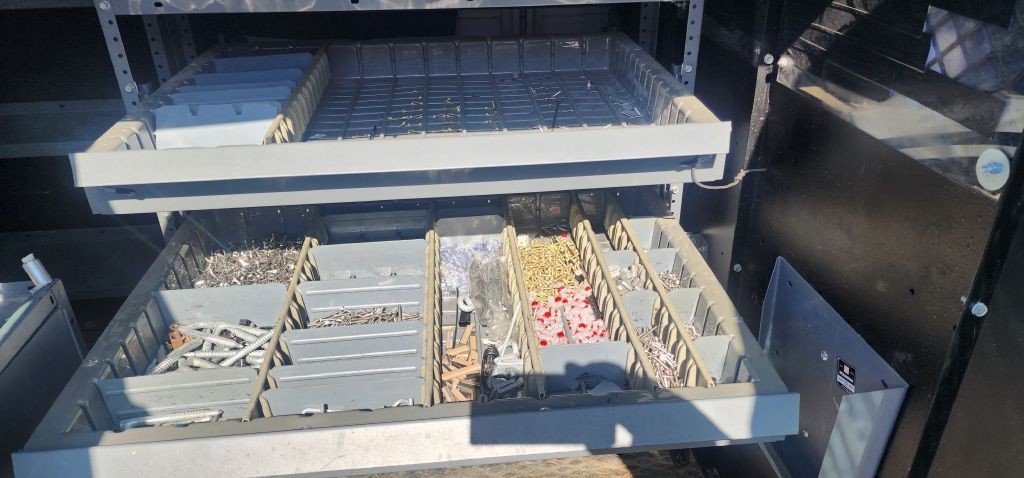 2015 Chevrolet Express Image 25