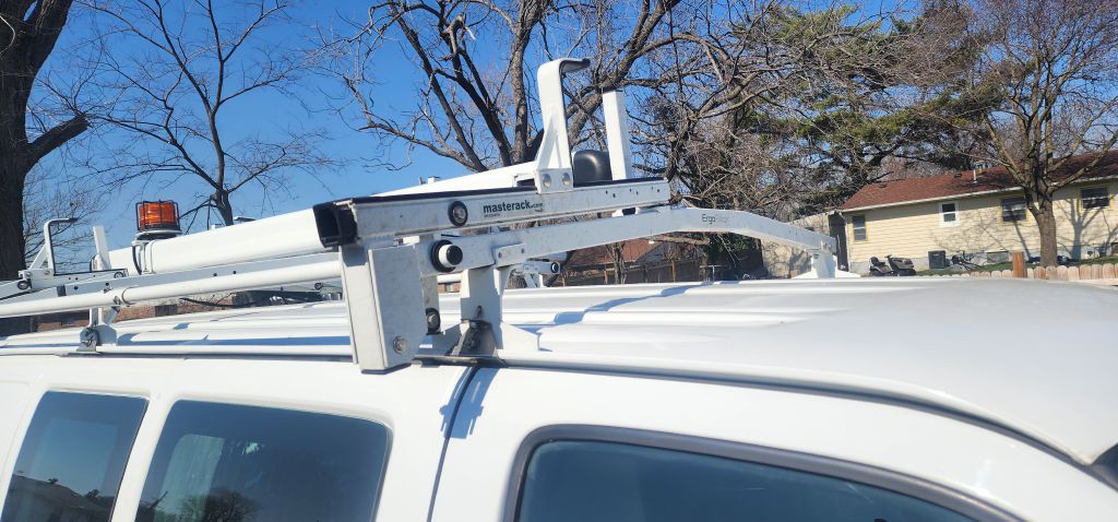 2015 Chevrolet Express Image 26