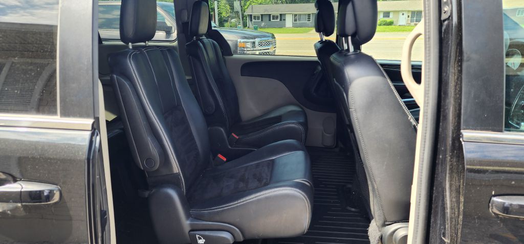 2017 Dodge Grand Caravan Image 13