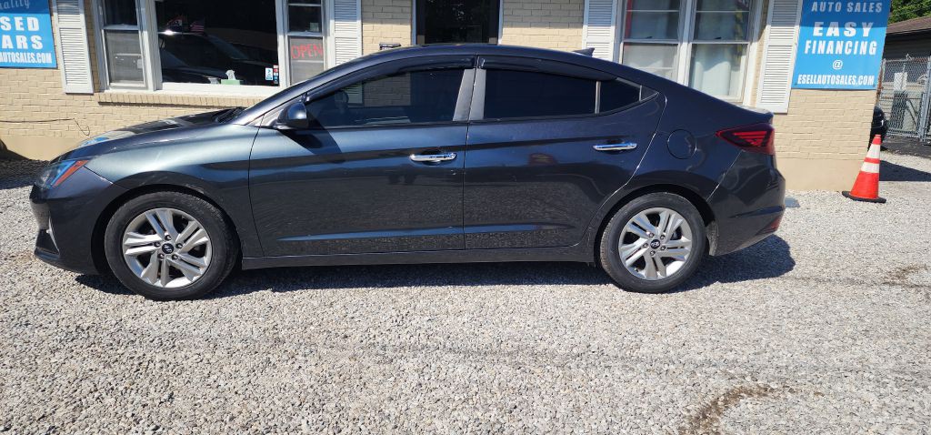 2020 Hyundai Elantra Image 2