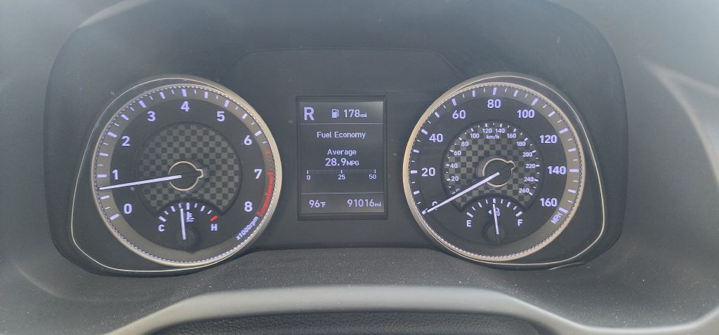 2020 Hyundai Elantra Image 10